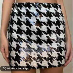 Zara Black & White Sequined Houndstooth Mini Skirt - Small
